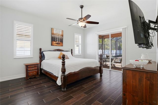 10555 SHADY OAK LANE, Seminole, FL 33777