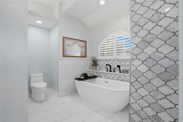 10555 SHADY OAK LANE, Seminole, FL 33777