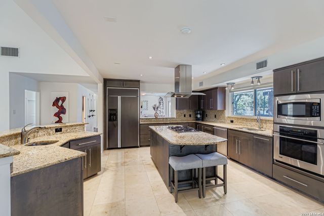 14007 Mint Trail, Hill Country Village, TX 78232