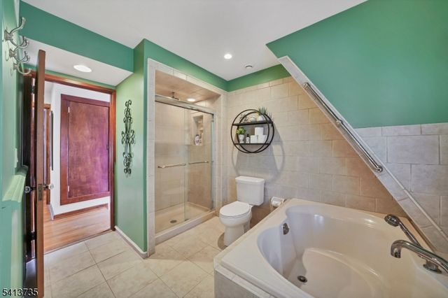 2097 State Route 31, Glen Gardner Boro, NJ 08826