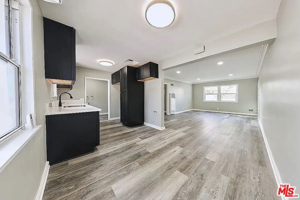 582 Venice Boulevard A, Venice, CA 90291