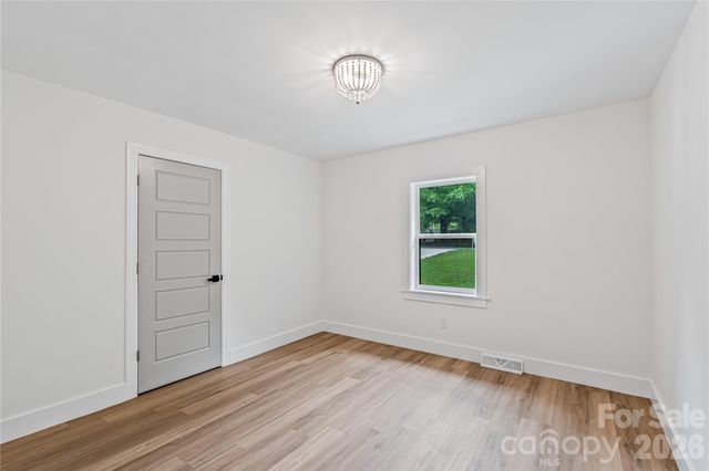 833 Knowles Drive, Dallas, NC 28034