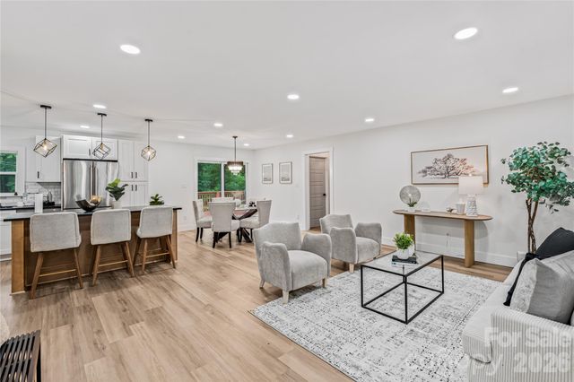 833 Knowles Drive, Dallas, NC 28034