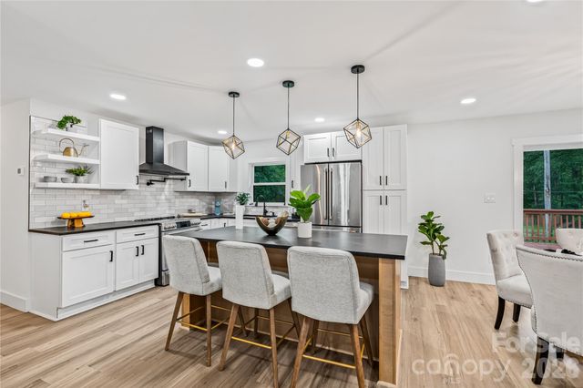833 Knowles Drive, Dallas, NC 28034