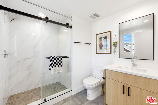 220 N Coronado Street, Los Angeles, CA 90026