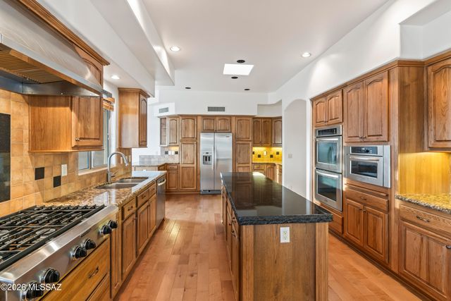 10685 N Summer Moon Place, Oro Valley, AZ 85737