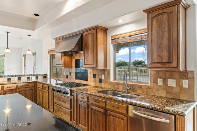 10685 N Summer Moon Place, Oro Valley, AZ 85737