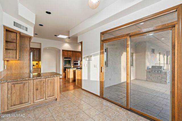 10685 N Summer Moon Place, Oro Valley, AZ 85737