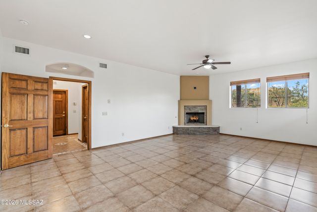 10685 N Summer Moon Place, Oro Valley, AZ 85737
