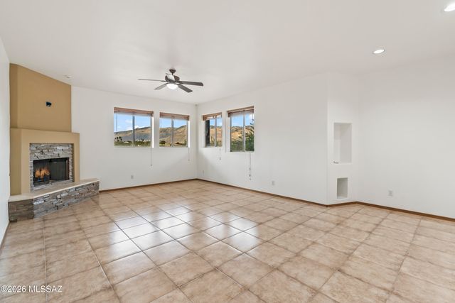 10685 N Summer Moon Place, Oro Valley, AZ 85737