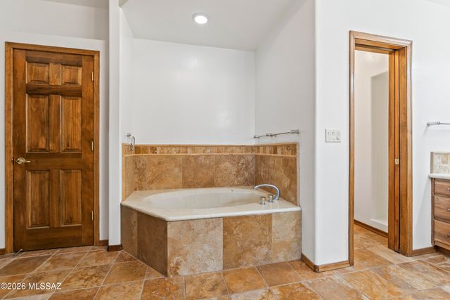 10685 N Summer Moon Place, Oro Valley, AZ 85737