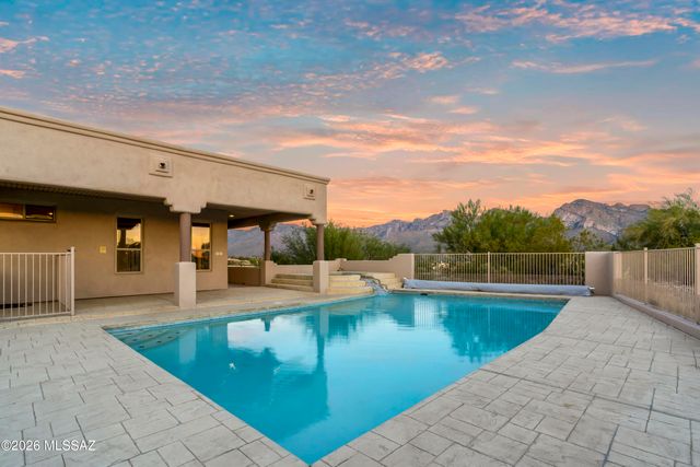 10685 N Summer Moon Place, Oro Valley, AZ 85737