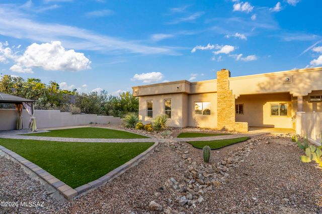 10685 N Summer Moon Place, Oro Valley, AZ 85737