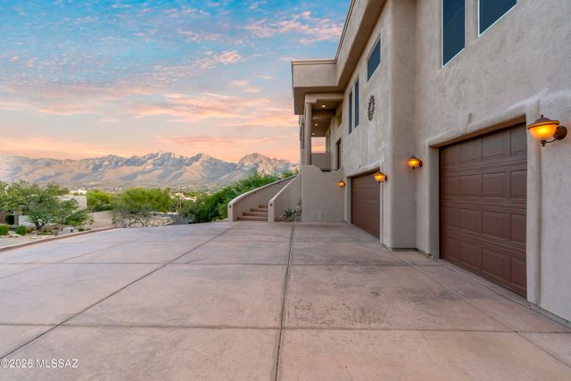 10685 N Summer Moon Place, Oro Valley, AZ 85737