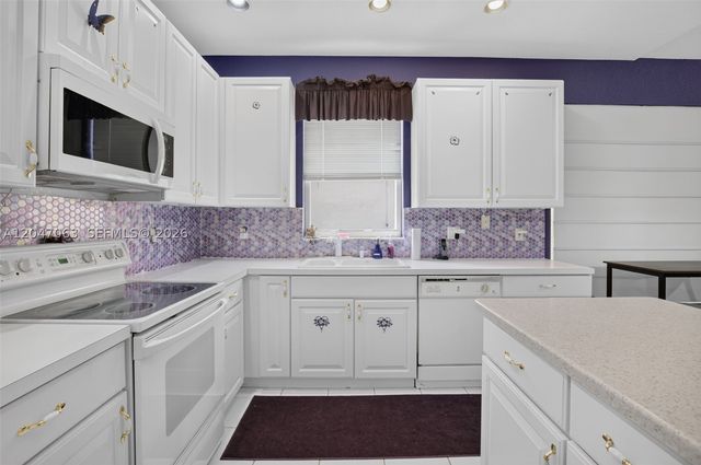 21209 Via Ventura, Boca Raton, FL 33433