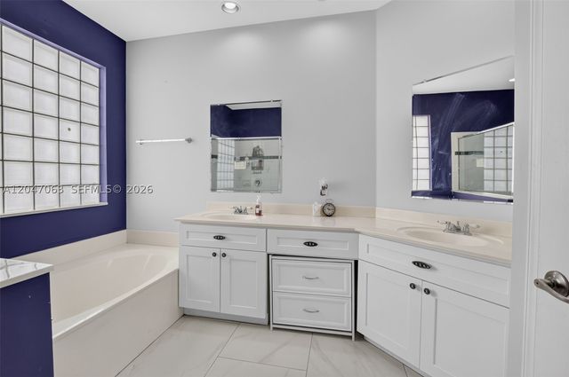 21209 Via Ventura, Boca Raton, FL 33433