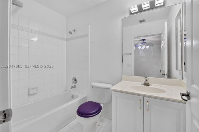 21209 Via Ventura, Boca Raton, FL 33433