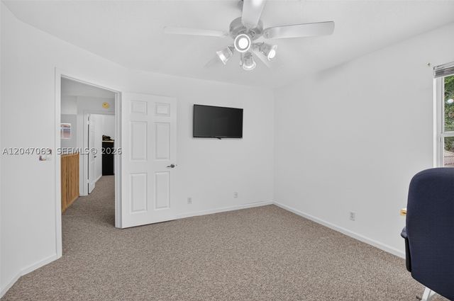 21209 Via Ventura, Boca Raton, FL 33433