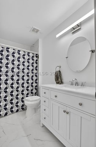 21209 Via Ventura, Boca Raton, FL 33433