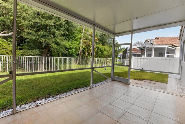 21209 Via Ventura, Boca Raton, FL 33433