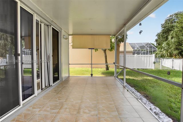21209 Via Ventura, Boca Raton, FL 33433