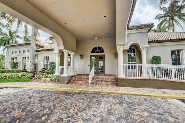 21209 Via Ventura, Boca Raton, FL 33433