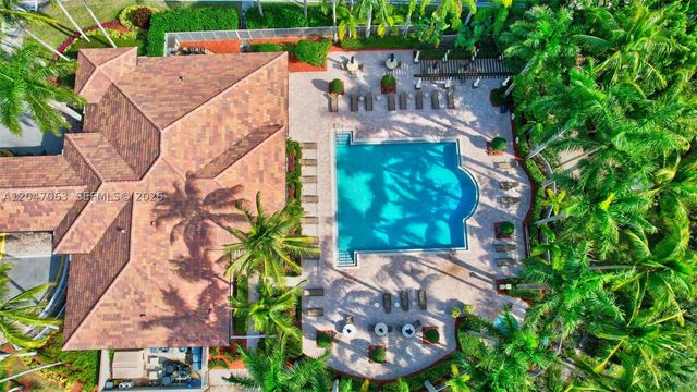 21209 Via Ventura, Boca Raton, FL 33433