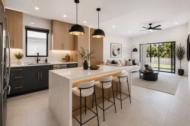 21209 Via Ventura, Boca Raton, FL 33433