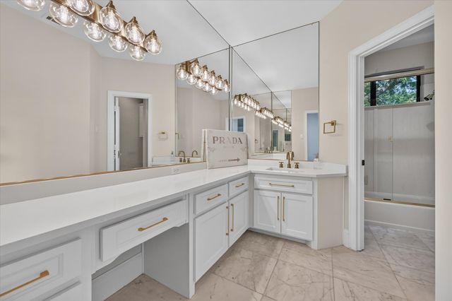 3742 Green Hollow Drive, Grand Prairie, TX 75052