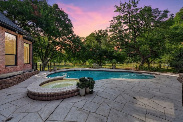 3742 Green Hollow Drive, Grand Prairie, TX 75052