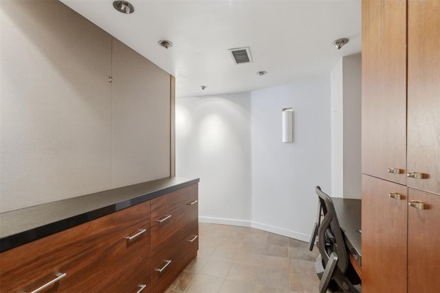 3614 Montrose Boulevard 401, Houston, TX 77006