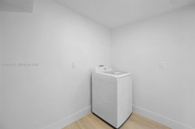 1995 NW 58th St, Miami, FL 33142