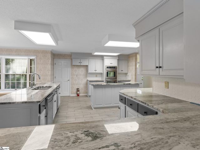 112 Linkside Drive, Taylors, SC 29687
