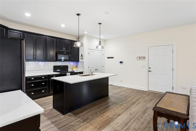 212 Lauradell Rd, Ashland, VA 23005