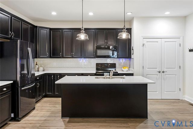 212 Lauradell Rd, Ashland, VA 23005