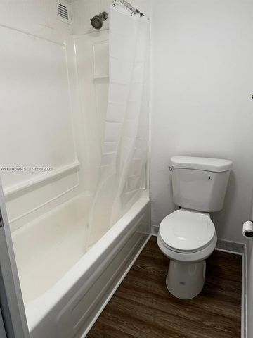 16909 N Bay Rd 409, Sunny Isles Beach, FL 33160