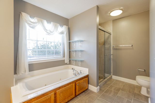 8082 Zoe Drive, Ooltewah, TN 37363