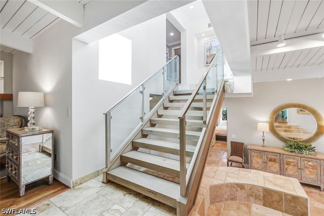 210 Central AVE, Naples, FL 34102