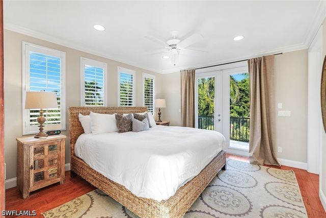 210 Central AVE, Naples, FL 34102