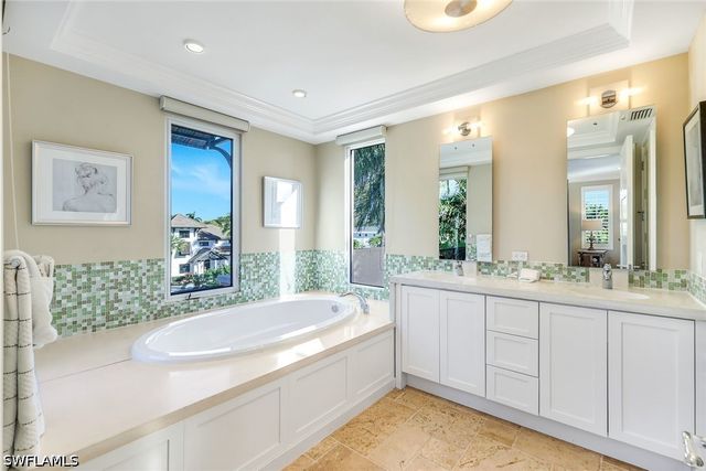 210 Central AVE, Naples, FL 34102