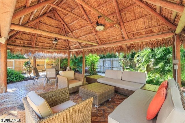 210 Central AVE, Naples, FL 34102