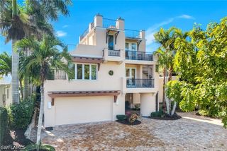 210 Central AVE, Naples, FL 34102