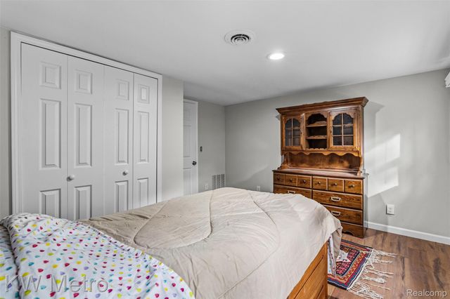 45055 McBride Avenue, Van Buren Charter Township, MI 48111