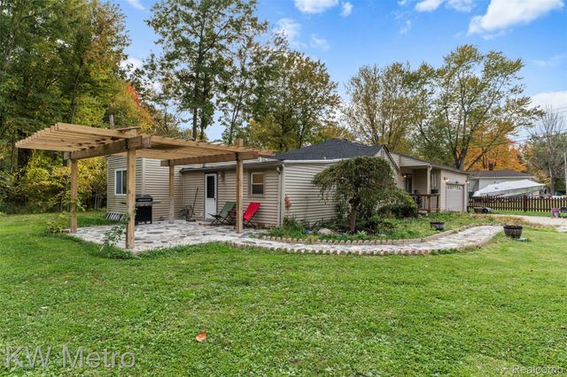 45055 McBride Avenue, Van Buren Charter Township, MI 48111