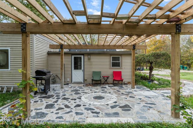 45055 McBride Avenue, Van Buren Charter Township, MI 48111