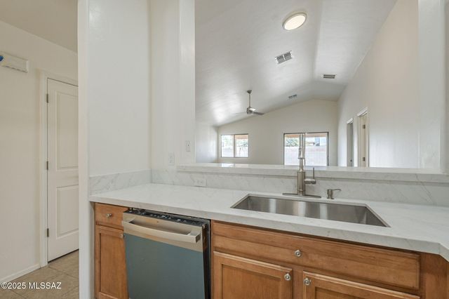 6603 E Ladonna Lane, Tucson, AZ 85756