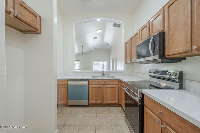 6603 E Ladonna Lane, Tucson, AZ 85756