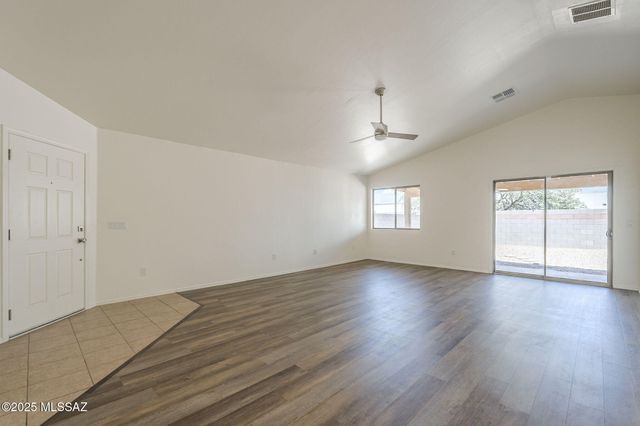 6603 E Ladonna Lane, Tucson, AZ 85756