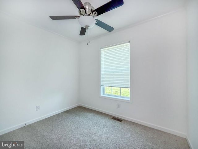 5128 GOWAN DR, Morrisville, PA 19067