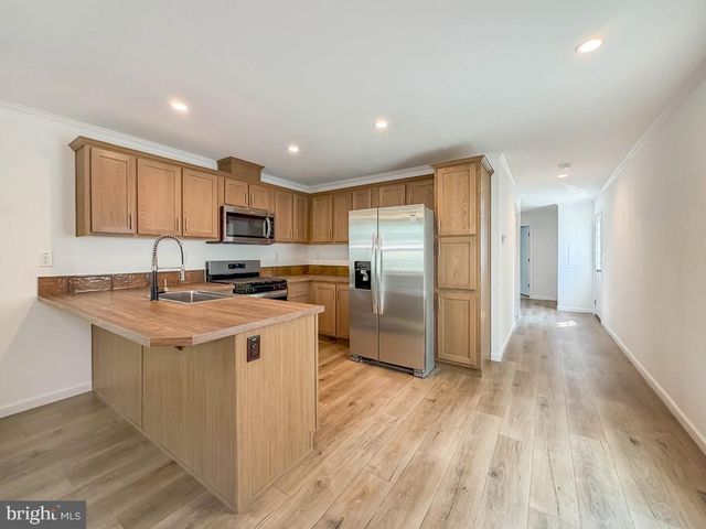 5128 GOWAN DR, Morrisville, PA 19067